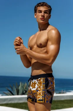 Clearance Amalfi Retro Lycra Swimmer Swim Trunks | Men's Summer